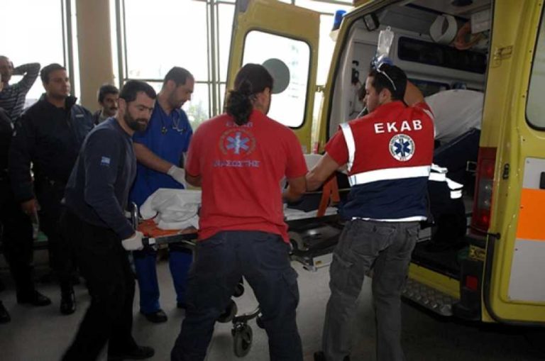 Ηρακλείου: Στο νοσοκομείο μοτοσικλετίστρια