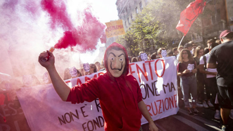 Κινητοποιήσεις μαθητών λυκείου σε όλες τις μεγάλες ιταλικές πόλεις