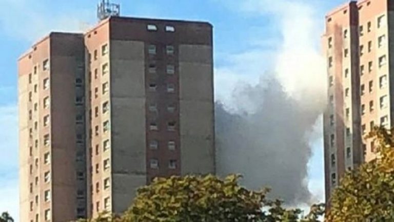 Βρετανία: Πυρκαγιά σε συγκρότημα κατοικιών στην πόλη του Λιντς