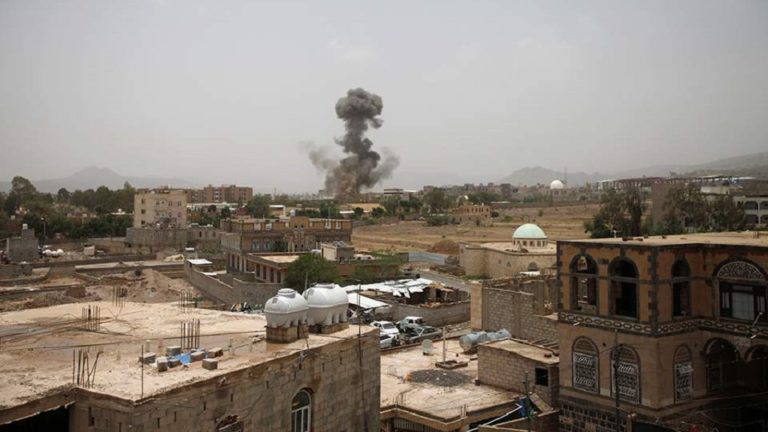 Υεμένη: Πάνω από 16 νεκροί από αεροπορικό βομβαρδισμό εργοστασίου τροφίμων