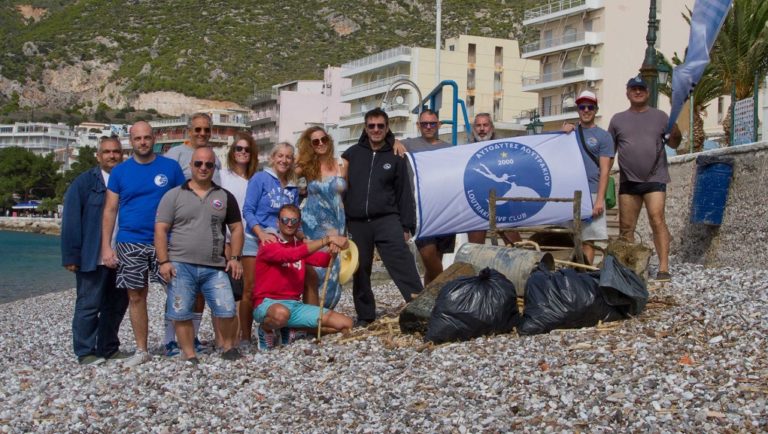 Λουτράκι: Μάζεψαν 133 κιλά σκουπίδια από το βυθό