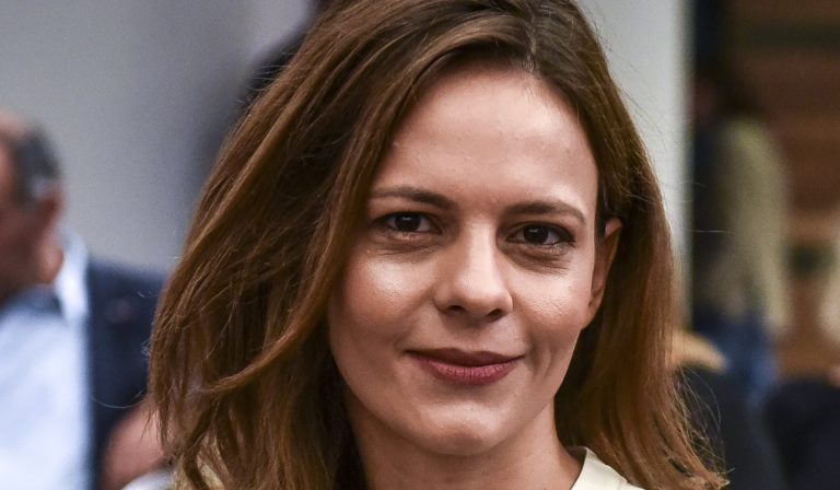 Αχτσιόγλου: Η αύξηση μισθού αποτελεί τον πυρήνα του πολιτικού μας σχεδίου