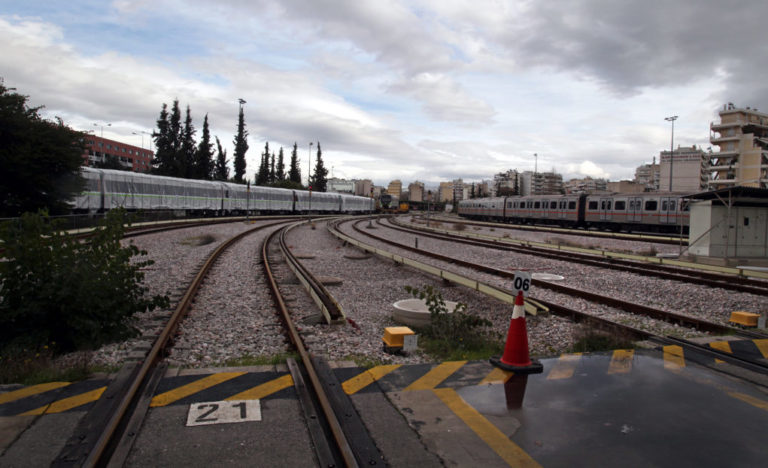 Υπεγράφη η σύμβαση για την υπογειοποίηση της σιδηροδρομικής γραμμής στα Σεπόλια
