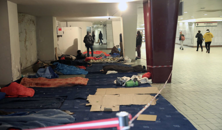 Θερμαινόμενο χώρο για την προστασία των αστέγων άνοιξε ο δήμος Αθηναίων