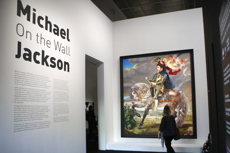 Έκθεση αφιερωμένη στον Μάικλ Τζάκσον παρουσιάζεται στο Παρίσι