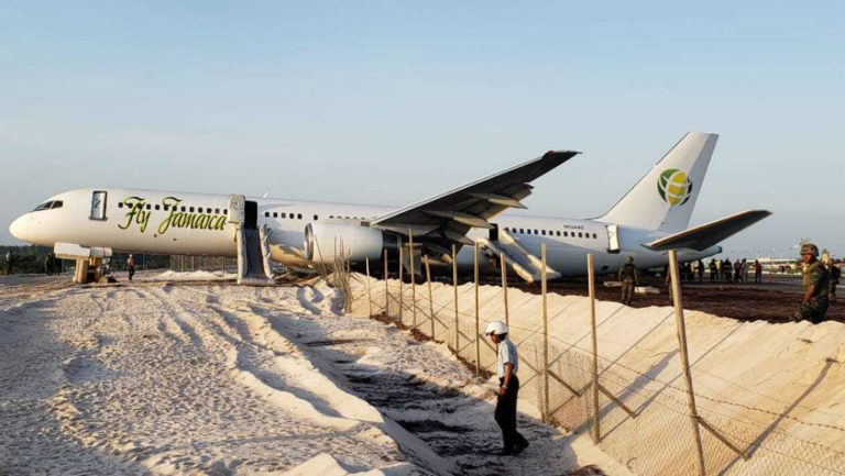 Έξι τραυματίες από αναγκαστική προσγείωση αεροσκάφους της Fly Jamaica στη Γουιάνα