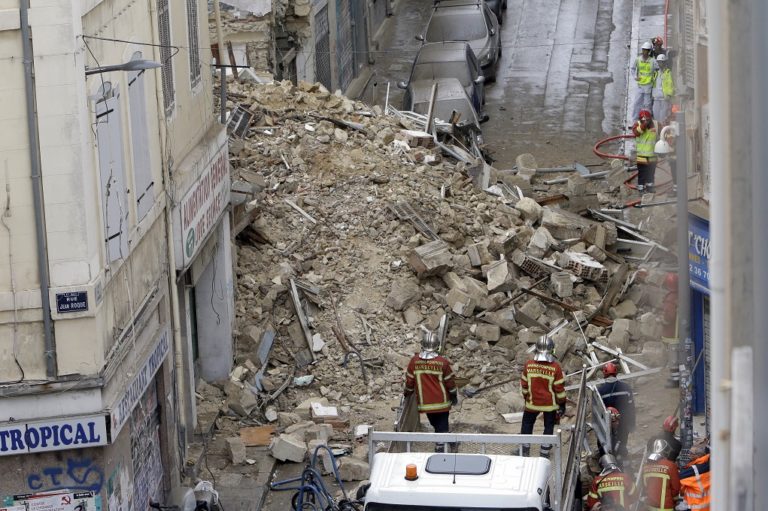 Το έκτο θύμα ανασύρθηκε από τα ερείπια των κτιρίων στη Μασσαλία