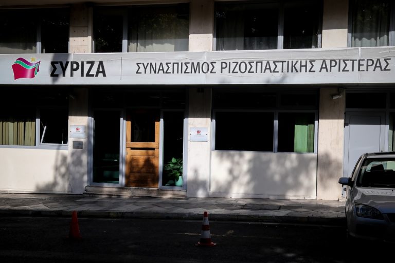 Τυχοδιωκτική η στάση Μητσοτάκη στη συμφωνία Εκκλησίας–Πολιτείας λέει ο ΣΥΡΙΖΑ  