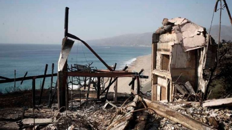 ΗΠΑ: Ξεπερνούν τους 50 οι νεκροί από τις φωτιές στην Καλιφόρνια