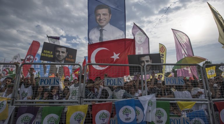 Τουρκία: Παραμένει στη φυλακή ο πρώην ηγέτης της τουρκικής φιλοκουρδικής αντιπολίτευσης