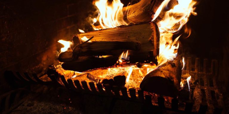 Ηράκλειο: Φωτιά σε σπίτι από το τζάκι