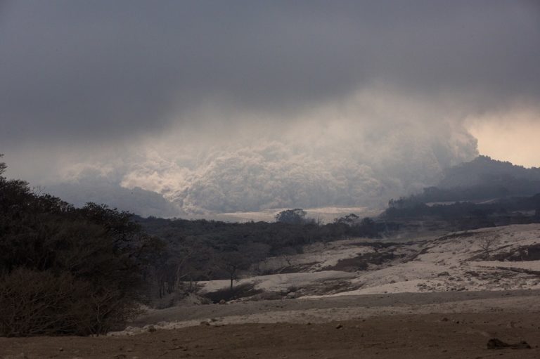 Ενεργοποιήθηκε ξανά το ηφαίστειο Ελ Φουέγο στη Γουατεμάλα