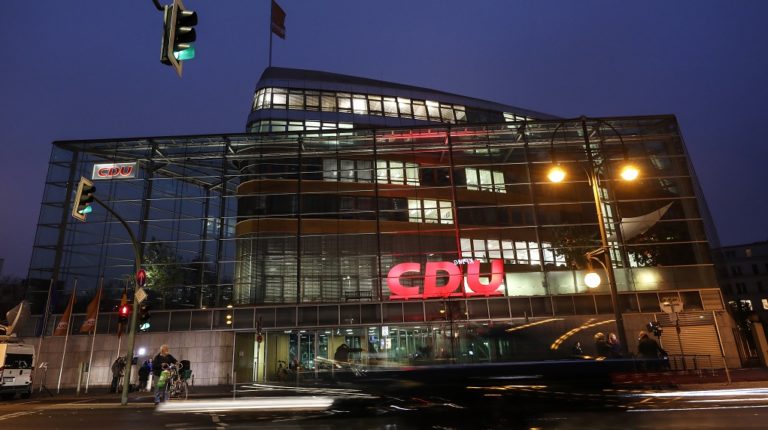 Γερμανία: «Δώδεκα στελέχη του CDU» φιλοδοξούν να θέσουν υποψηφιότητα για την ηγεσία του κόμματος