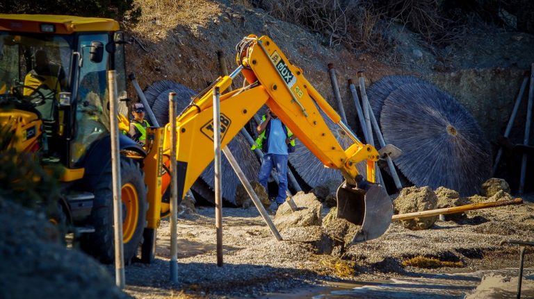 Χανιά: Κατεδαφίστηκε παράπηγμα στην οδό Μίνωος (video)