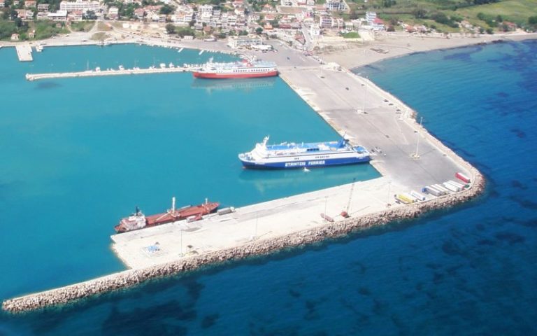 Το λιμάνι της Κυλλήνης αποτελεί πόλο των ακτοπλοϊκών συνδέσεων