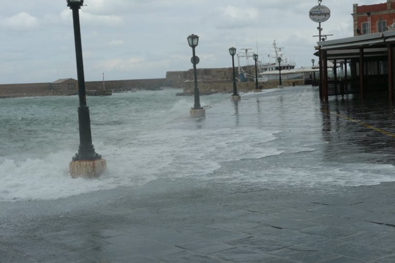 Σε αυξημένη ετοιμότητα πολιτικής προστασίας οι Υπηρεσίες του Δήμου Χανίων