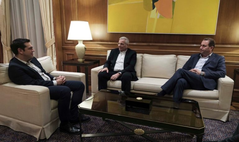 Οι εξελίξεις στο Κυπριακό στο επίκεντρο της συνάντησης του πρωθυπουργού με τον γγ του ΑΚΕΛ
