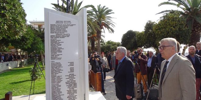 Ο Φ. Κουβέλης αποκάλυψε το μνημείο της «Λεσβιακής Φάλαγγας» στο Πλωμάρι
