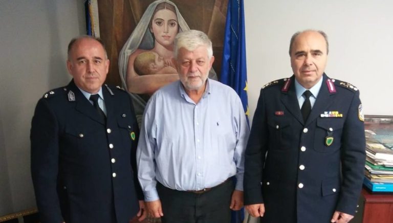Ο Αστυνομικός Διευθυντής Πελοποννήσου στο δήμαρχο Τρίπολης