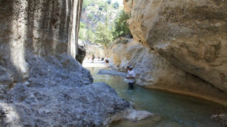 Αίσιο τέλος για πέντε νεαρούς Ροδίτες που χάθηκαν σε Φαράγγι