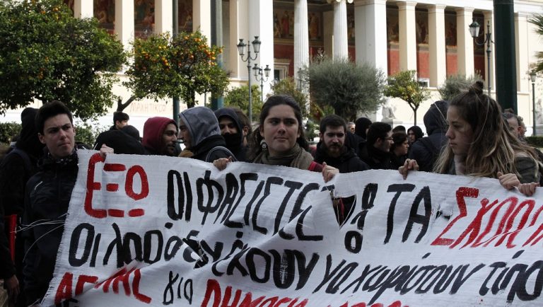 Πεδίο αντιπαράθεσης οι σχολικές καταλήψεις (video)