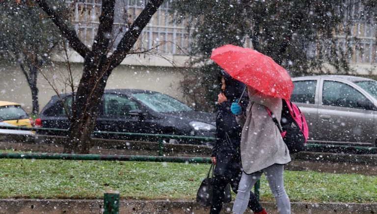 Έκτακτο δελτίο επιδείνωσης: Χιόνια, πτώση θερμοκρασίας και θυελλώδεις άνεμοι