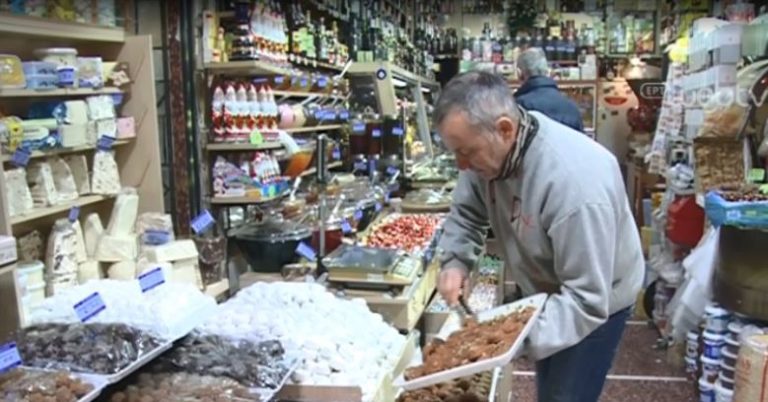 Σε χριστουγεννιάτικους ρυθμούς η αγορά (video)