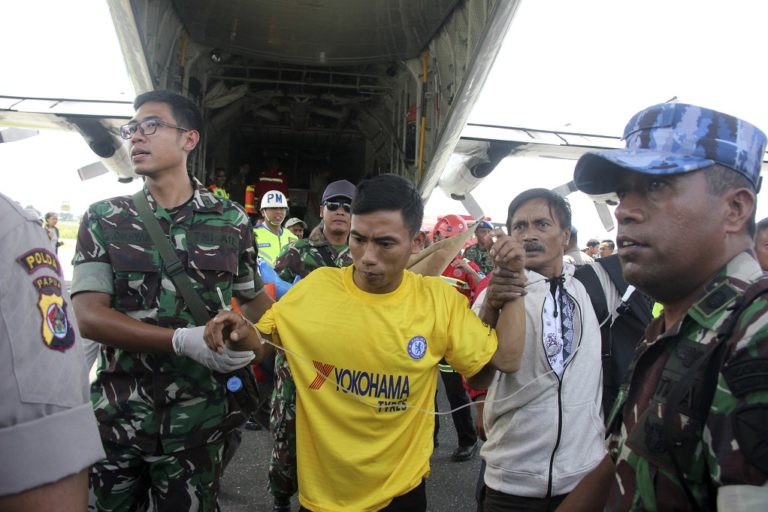 Σε αντάρτες αποδίδουν οι αρχές της Ινδονησίας τον θάνατο 16 εργαζομένων
