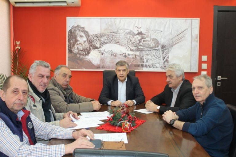 Καθαρίζει τα ρέματα η Περιφέρεια Θεσσαλίας