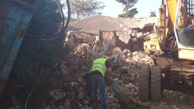 Χανιά: Κατεδαφίστηκαν τα παλιά κτίσματα στην οδό Σήφακα
