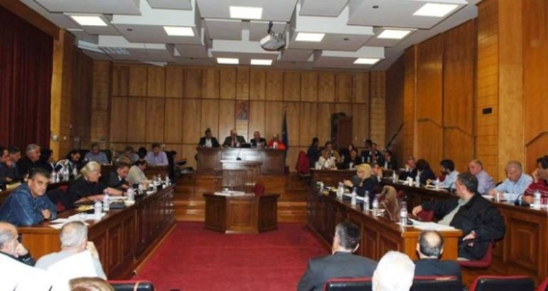 Δ. Μακεδονία: Υπηρεσιακός και με… γκρίνιες ο προϋπολογισμός