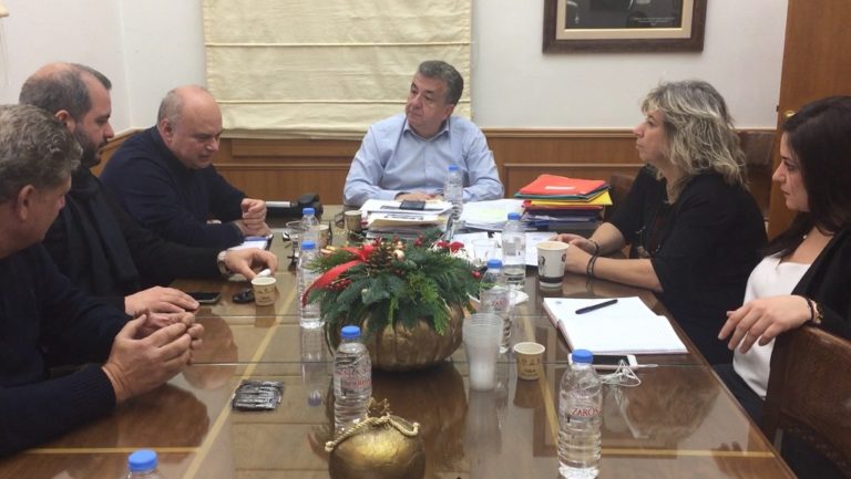 Επαφές με τα Επιμελητήρια για τη νεοφυή επιχειρηματικότητα