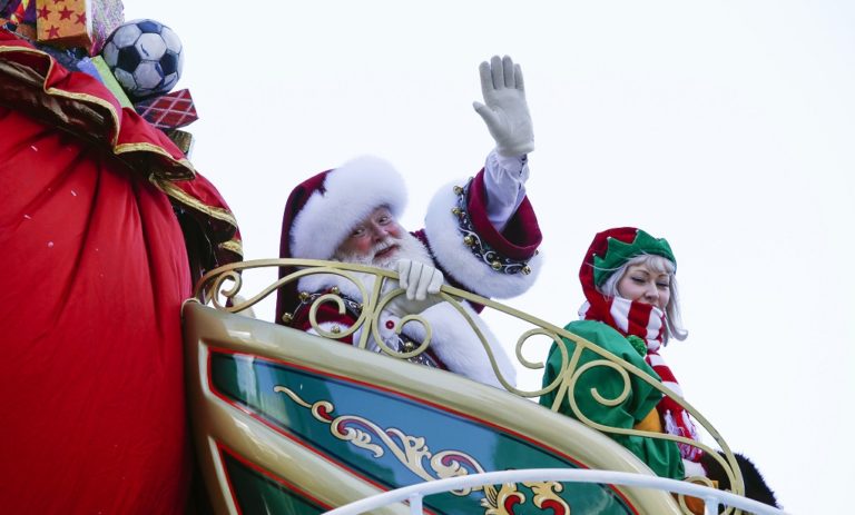 Ο Άγιος Βασίλης ξεκίνησε το ταξίδι του-Δείτε live την πορεία του (video)