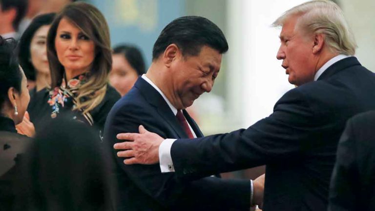 ΗΠΑ και Κίνα κηρύσσουν τρίμηνη «εκεχειρία» στον εμπορικό πόλεμο