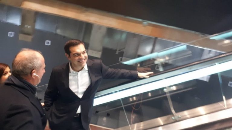 Tον πρώτο ολοκληρωμένο σταθμό του Μετρό στη Θεσσαλονίκη επιθεώρησε ο πρωθυπουργός (video)