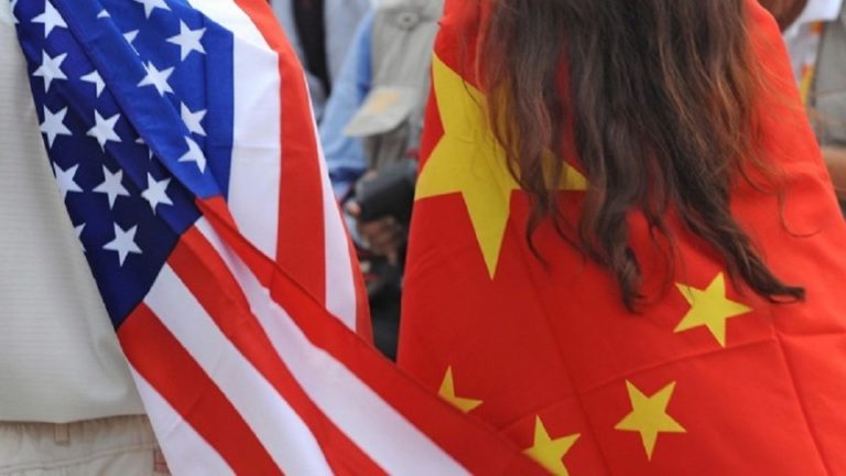 Κίνα-ΗΠΑ: Διαπραγματεύσεις για εμπορική ειρήνη