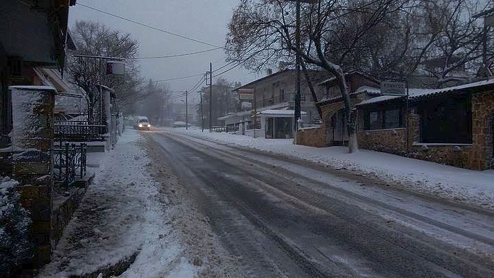 Χειμωνιάτικο το σκηνικό του καιρού στη Βόρεια Ελλάδα (video)