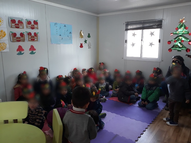 Xριστουγεννιάτικη γιορτή για τα προσφυγόπουλα