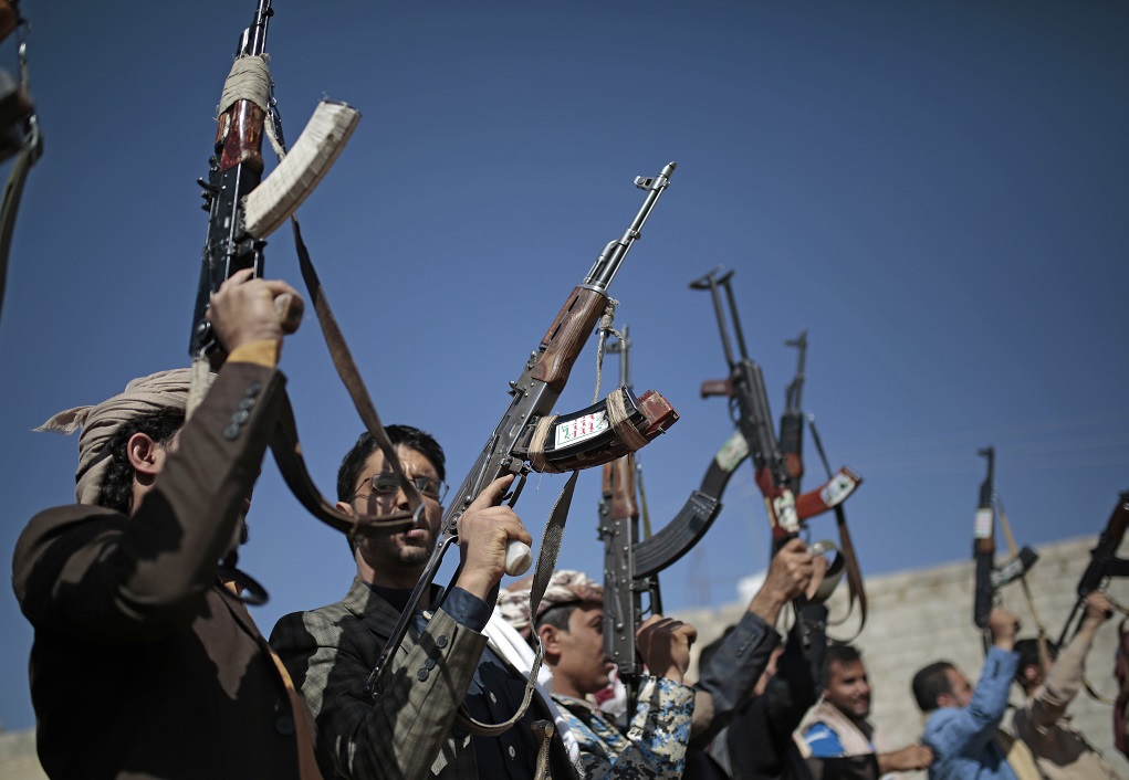 Συνεχίζονται οι βομβαρδισμοί και οι βίαιες μάχες στην Υεμένη παρά την εκεχειρία
