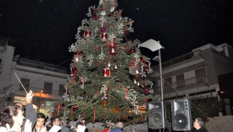 Σέρρες: Άναμμα Χριστουγεννιάτικου Δέντρου