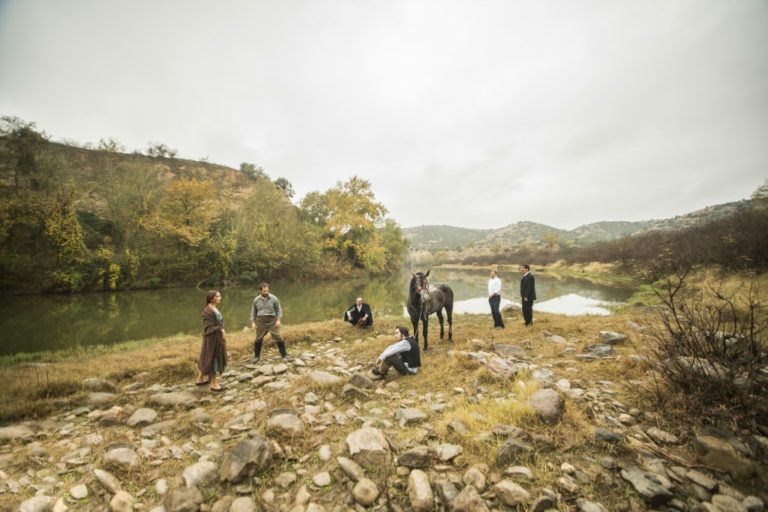 «Το χώμα βάφτηκε κόκκινο» από το Θεσσαλικό Θέατρο