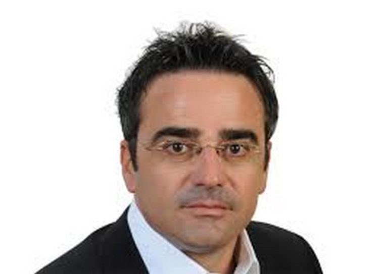 Σε λειτουργία την Παρασκευή τα φανάρια στον κόμβο του πρώην ΙΚΑ Κομοτηνής – Σήμερα η πρόταση για την ανακαίνιση της Δημοτικής Αγοράς
