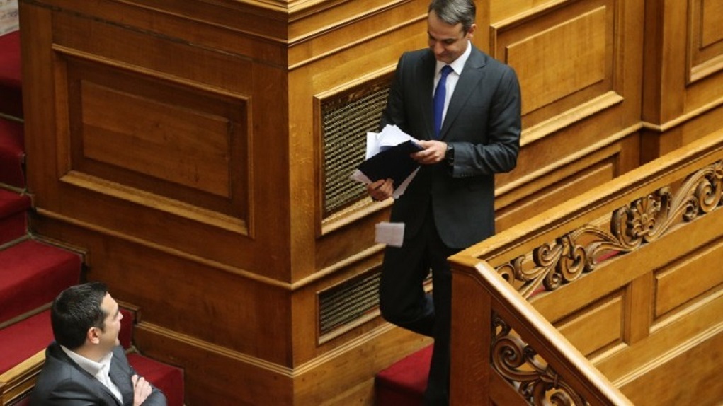Βουλή: Έντονη αντιπαράθεση για την σύγκριση Αποστολάκη με Σπαντιδάκη (video)