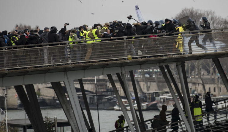 Γαλλία: Υπό κράτηση ο πρώην πυγμάχος για επίθεση εναντίον δύο χωροφυλάκων