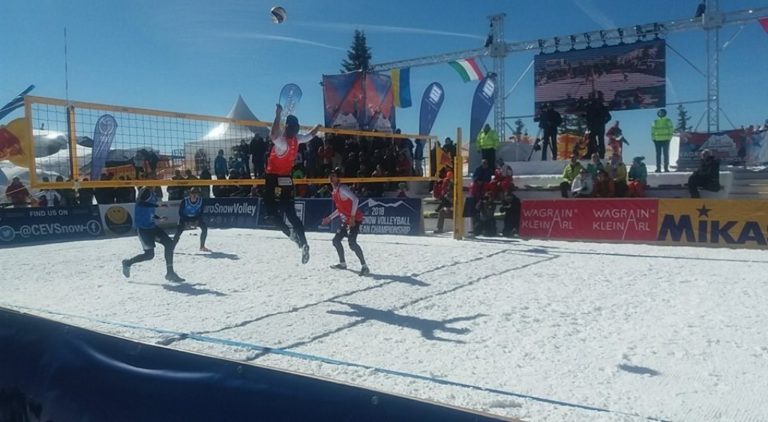 Στο Μαίναλο το 2ο Πανελλήνιο πρωτάθλημα Snow Volley!!!