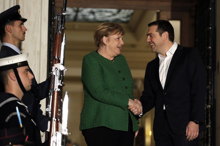 O ξένος Τύπος για την επίσκεψη Μέρκελ: Νέα εποχή στις ελληνογερμανικές σχέσεις