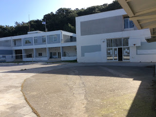 Η κακοκαιρία έπληξε σχολεία στο Καρλόβασι