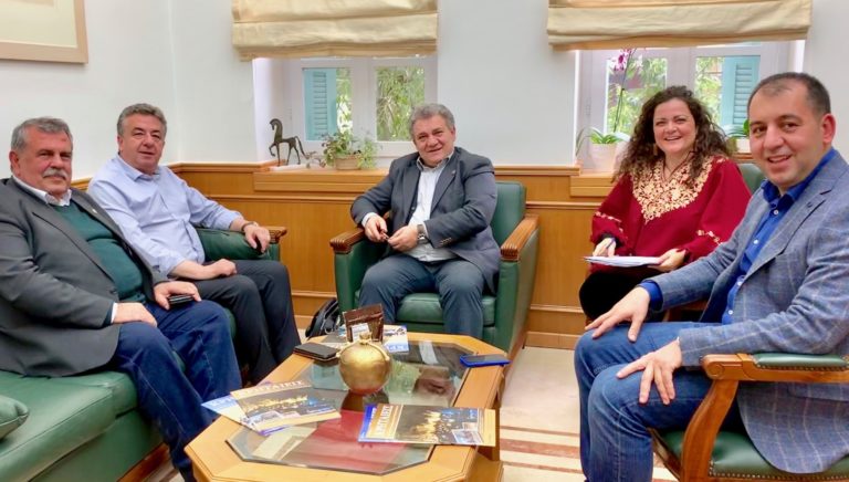 Συνεργασία Περιφέρειας με τους Κρήτες όπου Γης