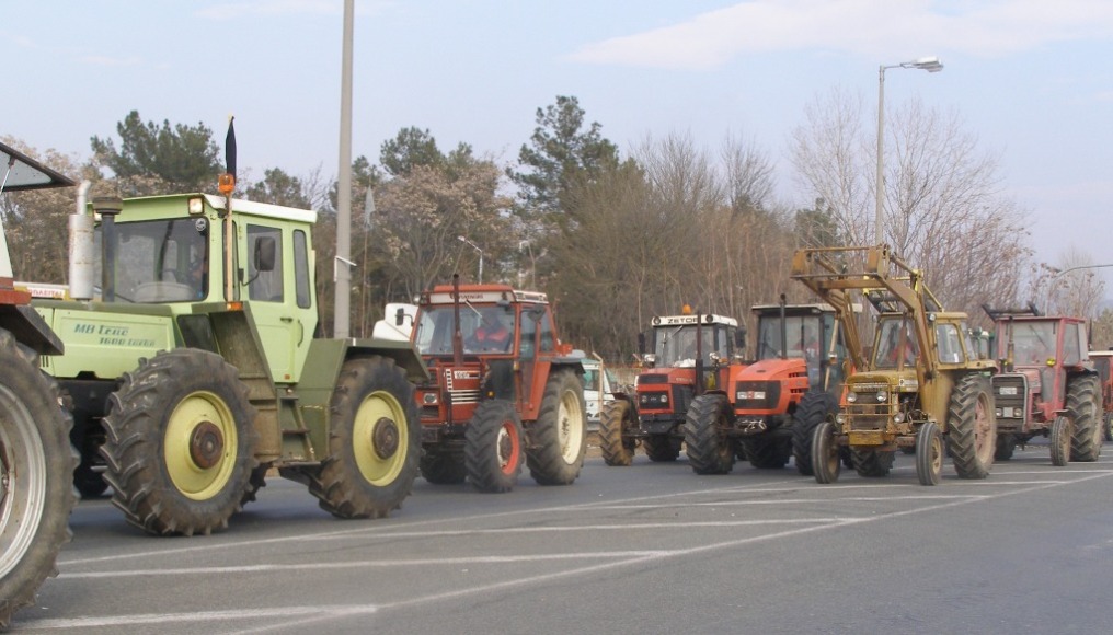 Σέρρες: Στους δρόμους για δεύτερη μέρα οι αγρότες