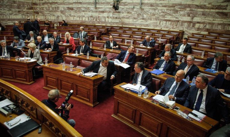 Πέρασε από την Επιτροπή η Συμφωνία των Πρεσπών-Την Τετάρτη στην Ολομέλεια-Οι τοποθετήσεις των κομμάτων (video)